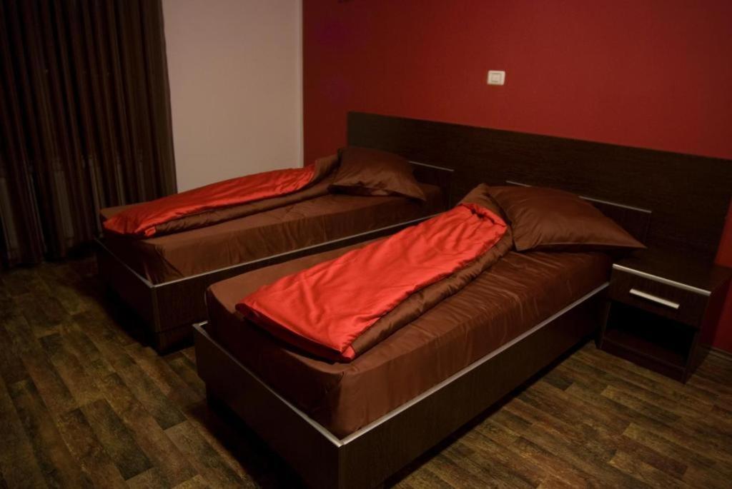 Hotel Decentria تيميشورا المظهر الخارجي الصورة