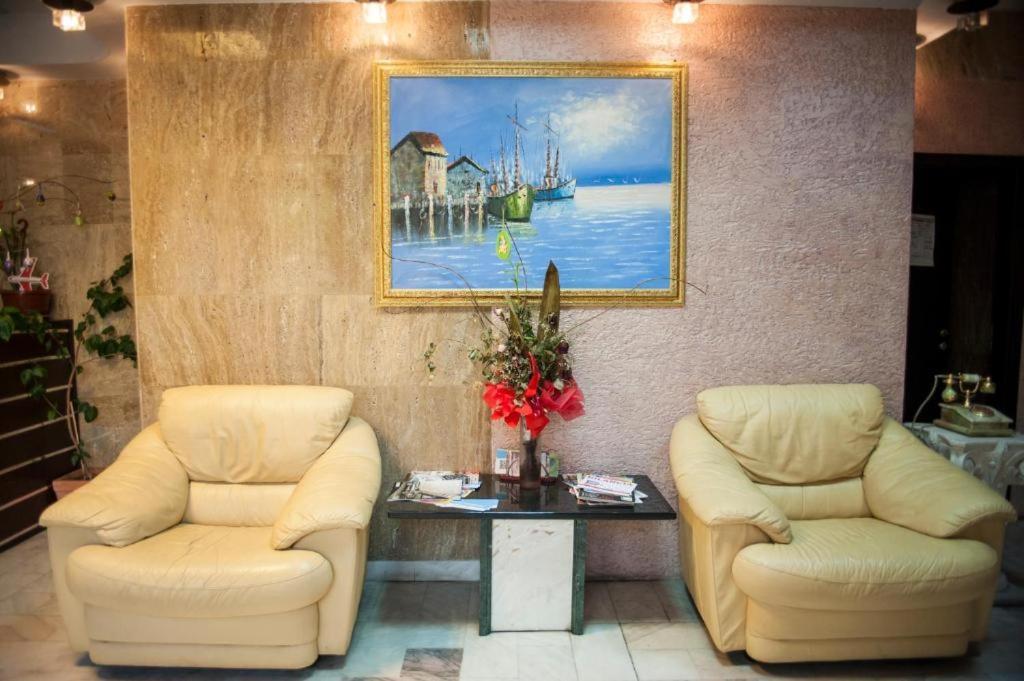Hotel Decentria تيميشورا المظهر الخارجي الصورة